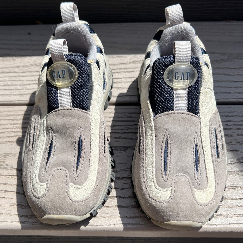 Gap Boys Slip On Sneakers Size 10 NWOT